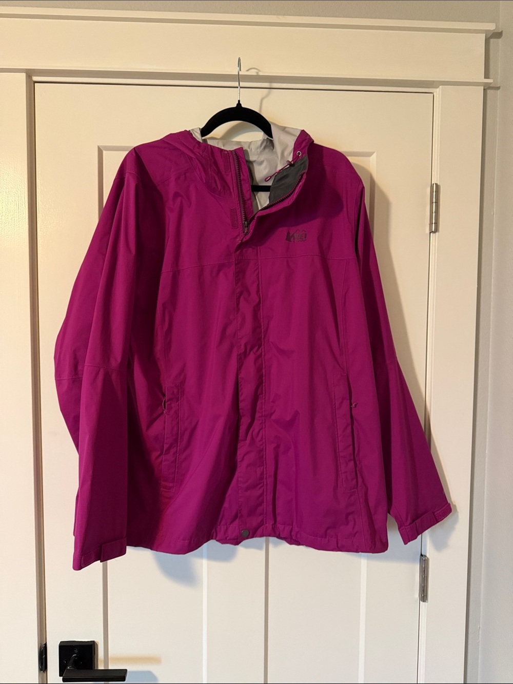 REI Women's Bright Magenta Hooded Rain Jacket